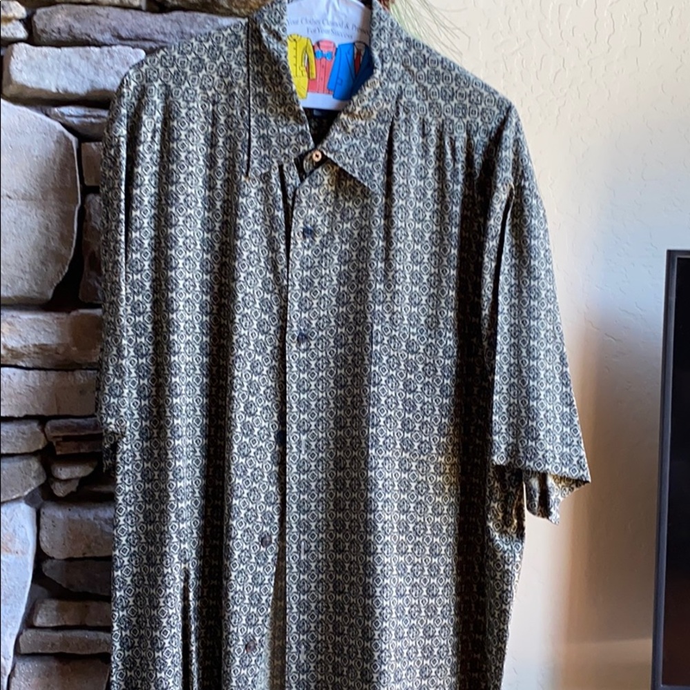 Men’s Short Sleeve Shirt